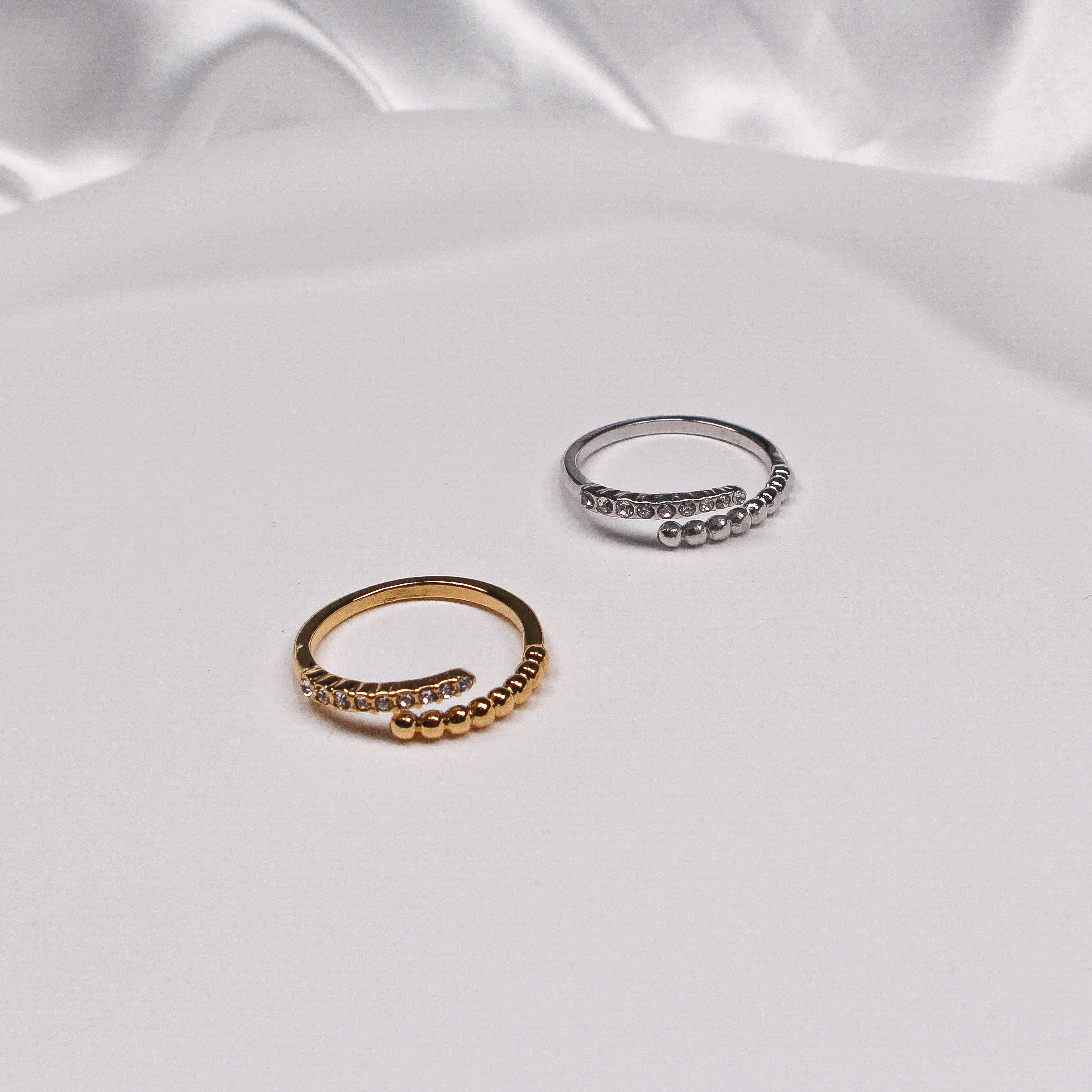 SERENA RING SILVER - Black & Bloom