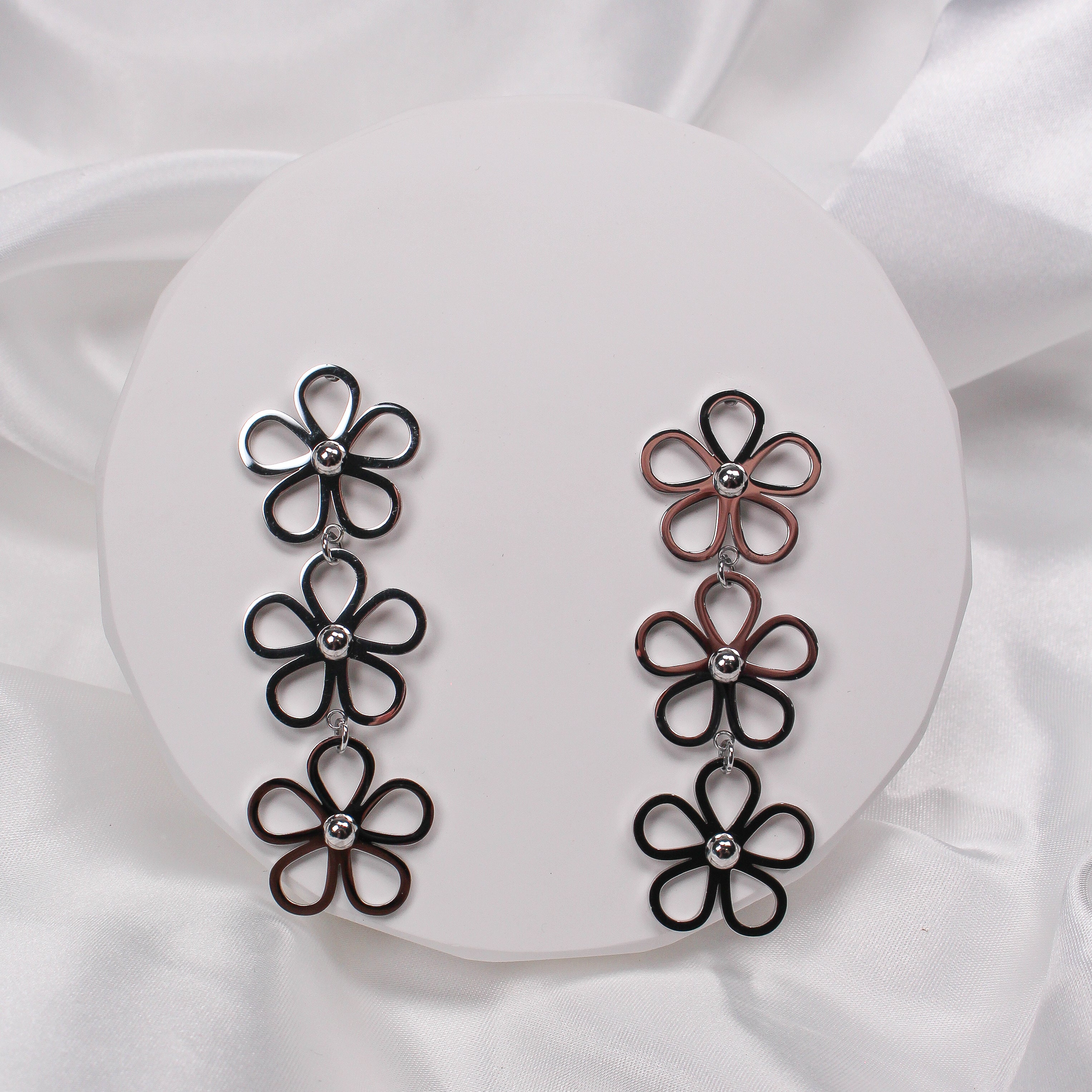FLEUR EARRINGS - SILVER - Black & Bloom