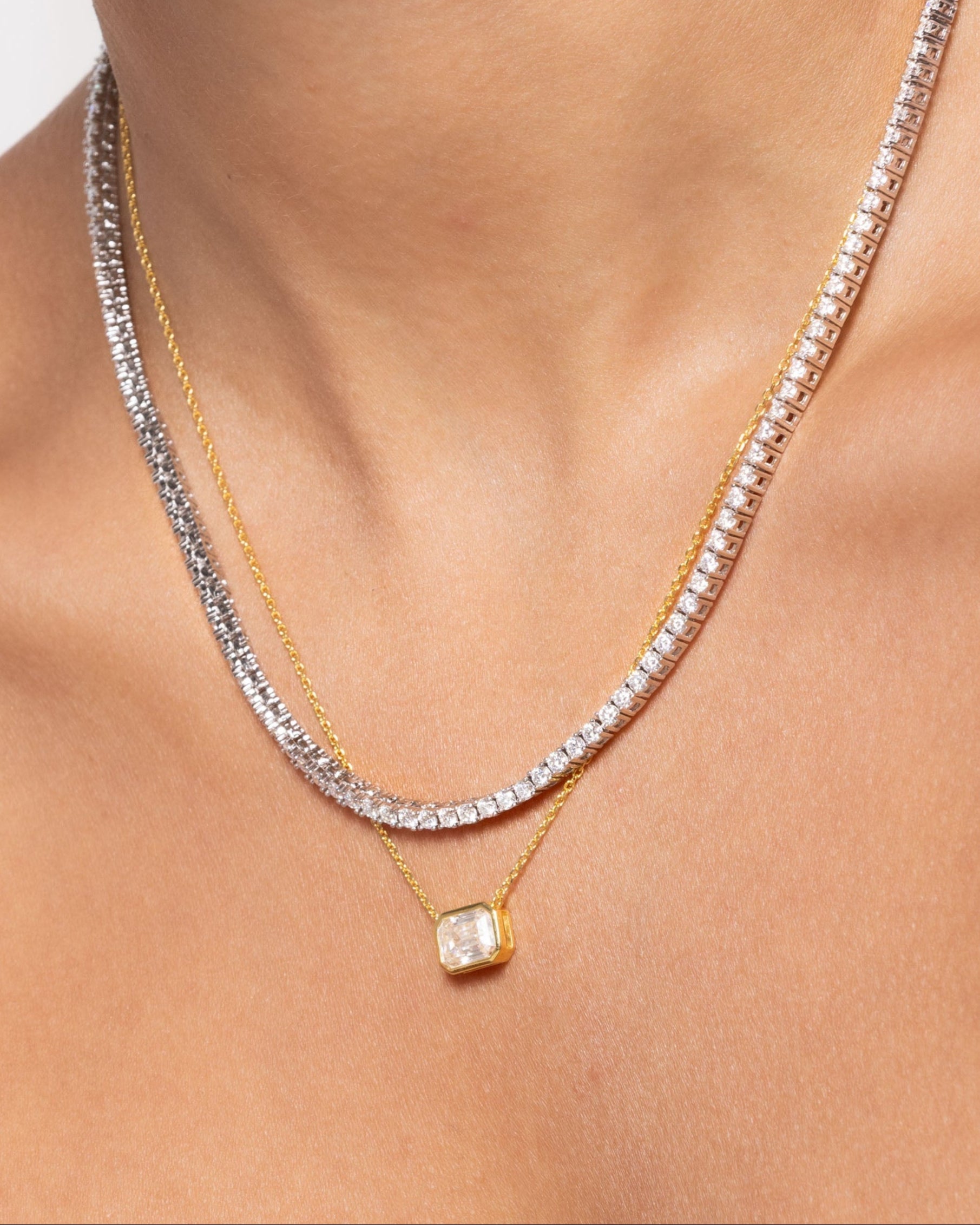 EMERALD BEZEL NECKLACE - Black & Bloom