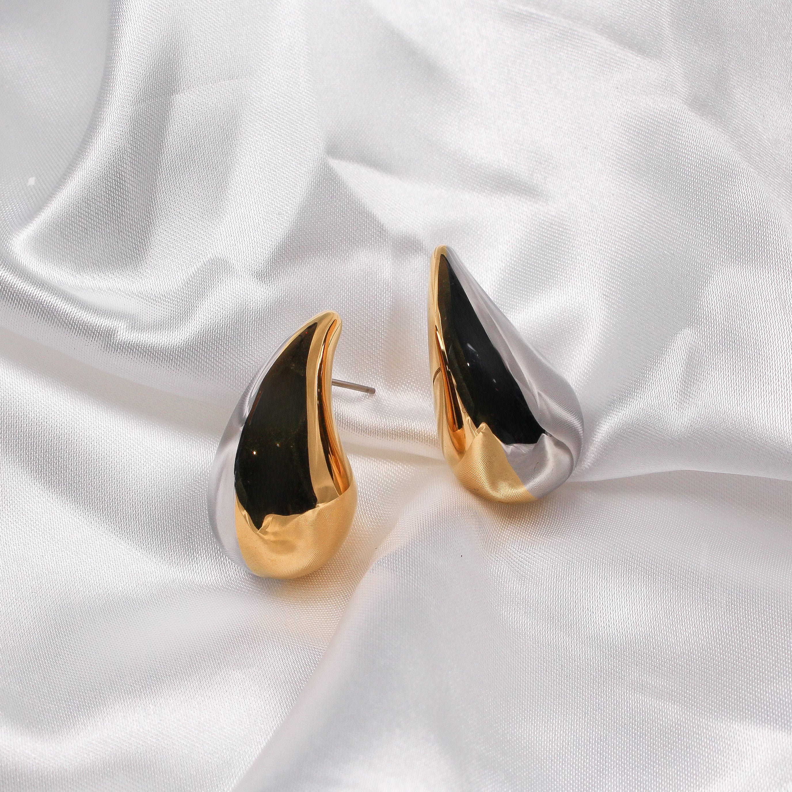 AVA EARRINGS TWO TONE - Black & Bloom